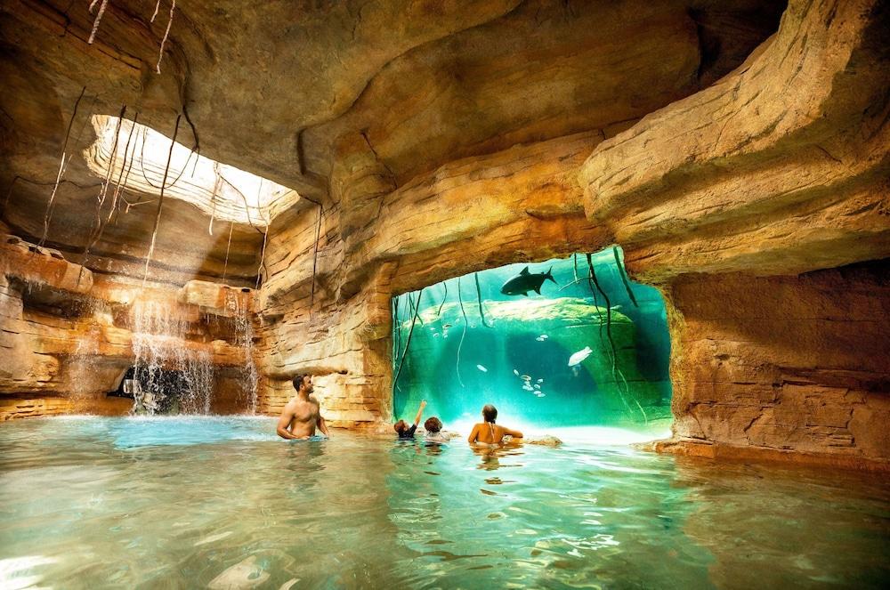 The Beach At Atlantis Nassau Exterior photo
